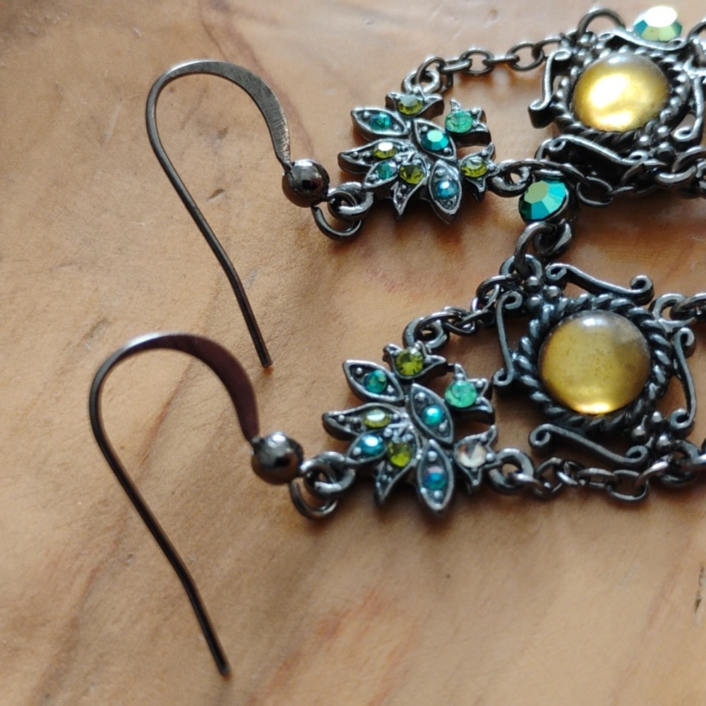 Chandelier Earthly Green tones Rhinestones Lotus Flower Earrings - Picture 4 of 4